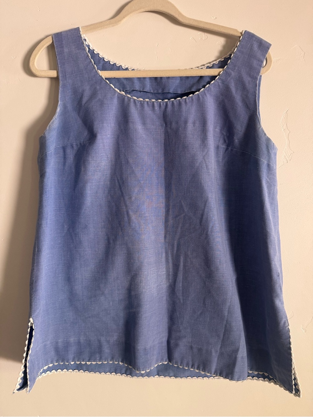 Blue Sleeveless Scoop Neck Women's Top